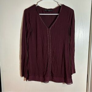 White House Black Market burgundy beaded top XS‎